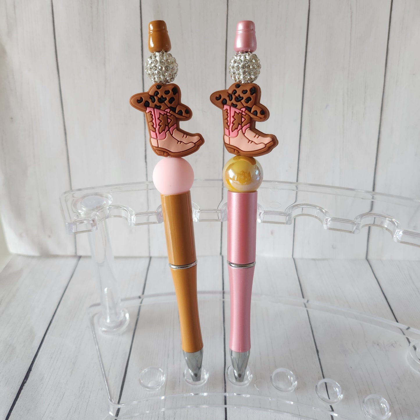 Boots pen