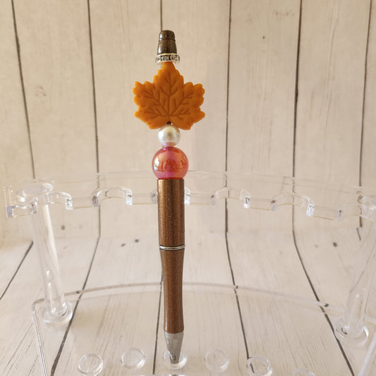 Maple leaf pen