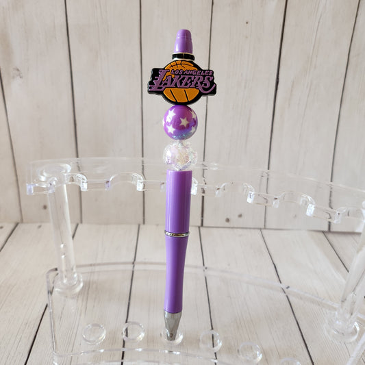 Lakers pen