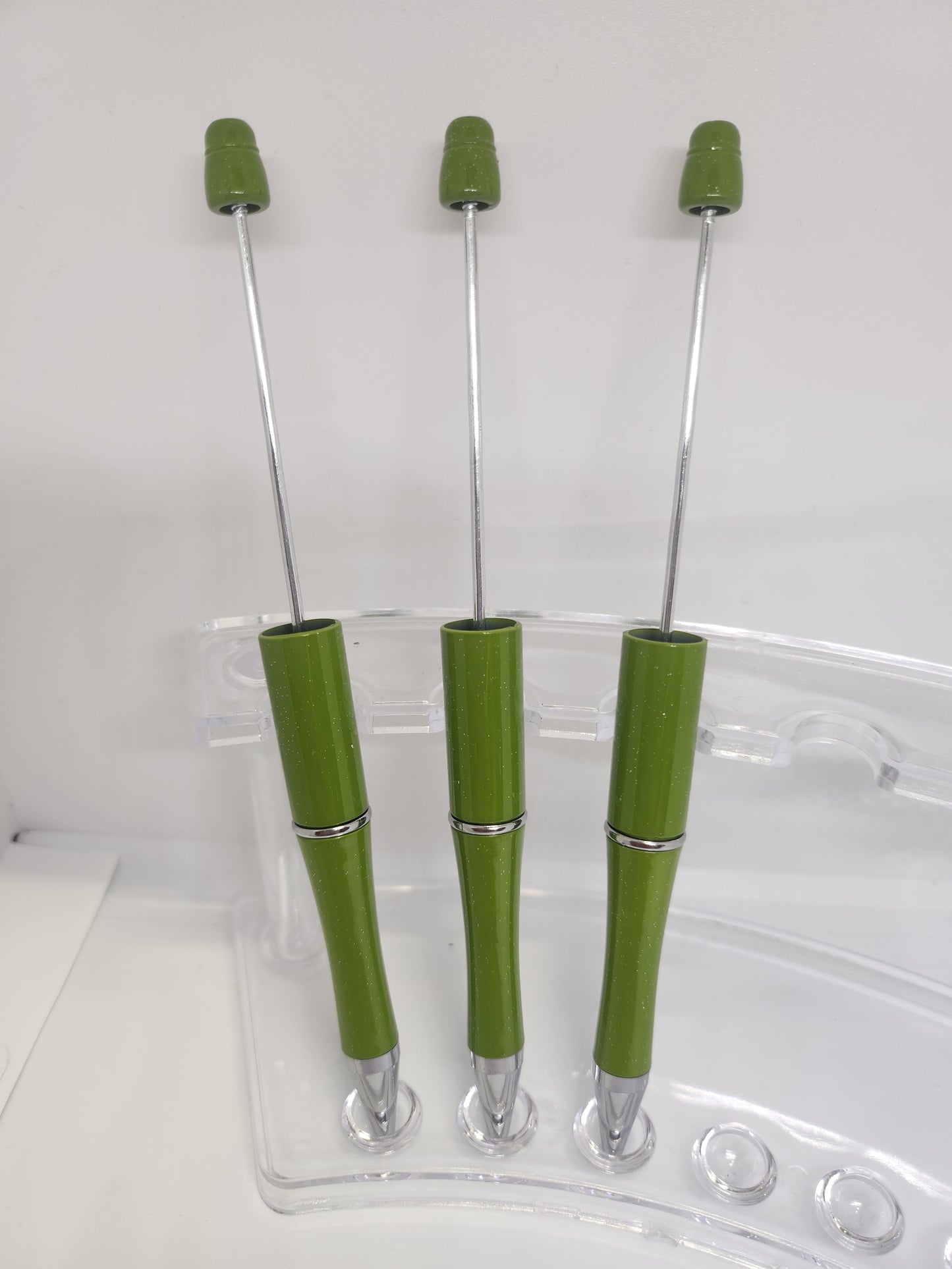 Kiwi  Green pen