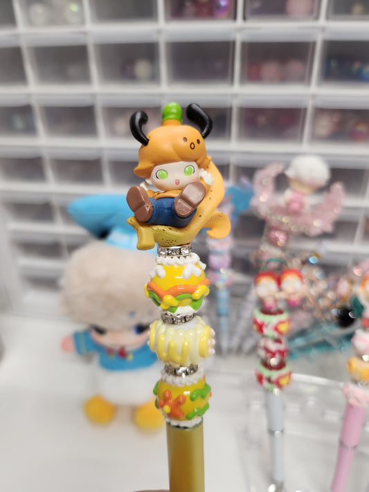 Dimoo on Flower pen