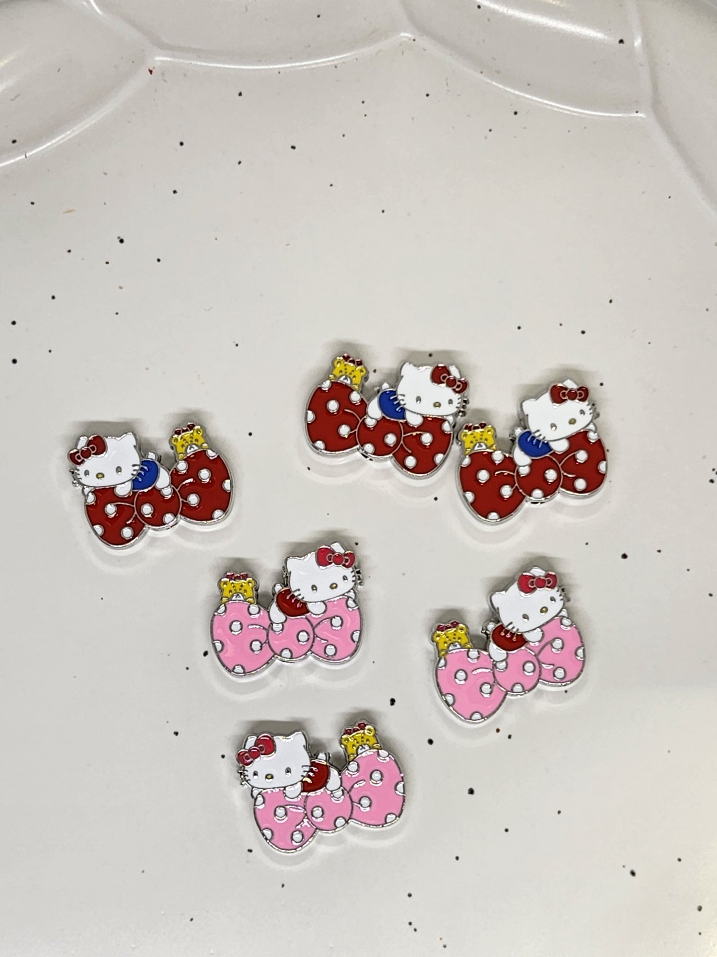 Kitty bow bead