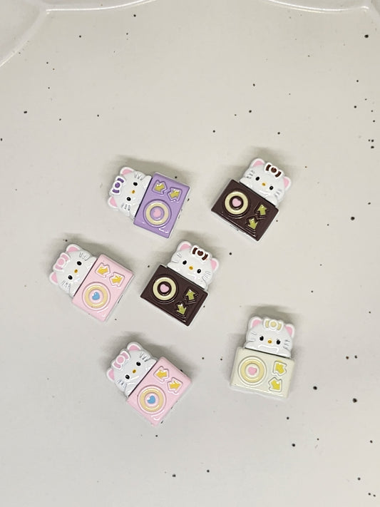 Kitty Camera bead